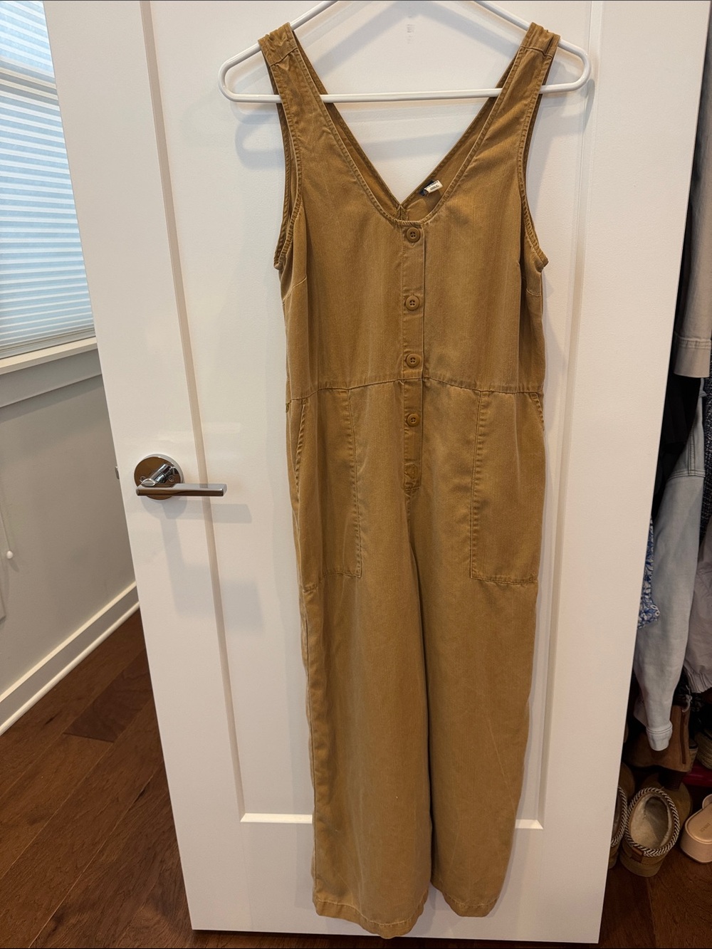 Old Navy Sleeveless Button-Front Wide Leg Jumpsuit in Camel Brown